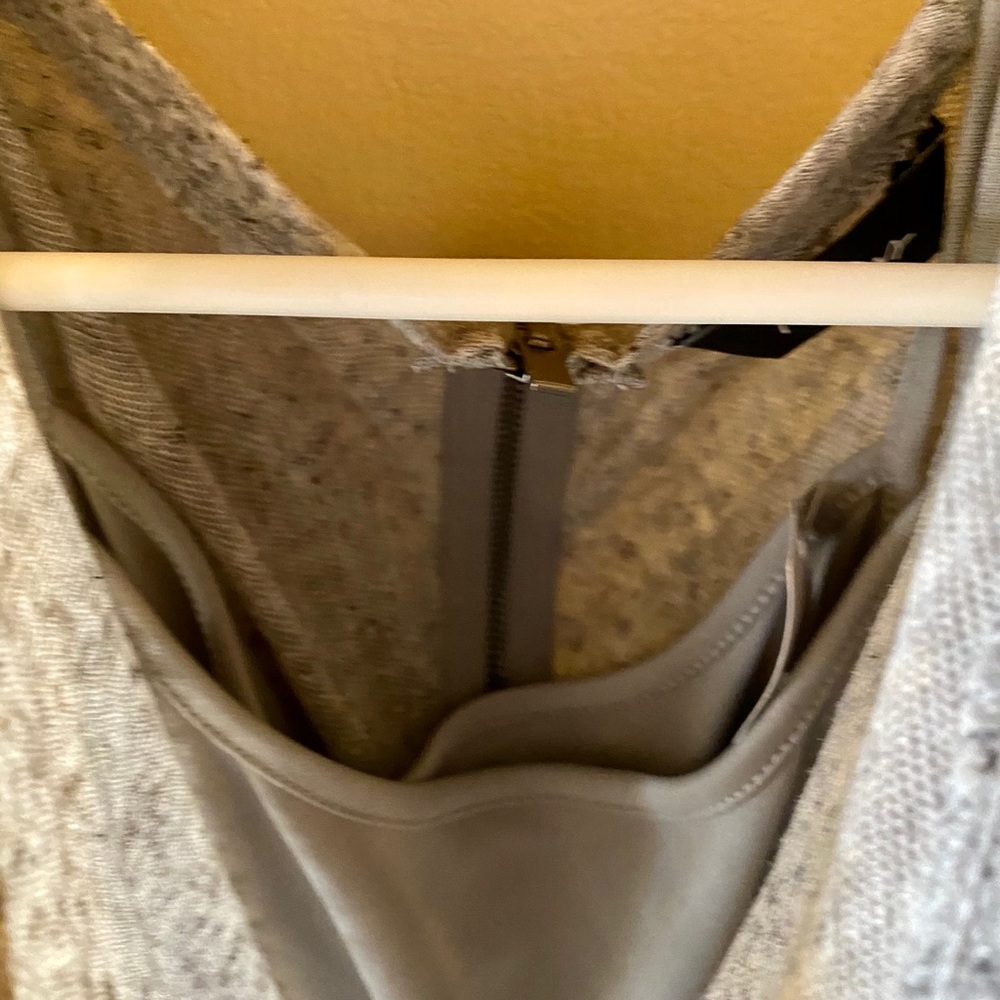 Reitman’s Tunic - Picture 3 of 7